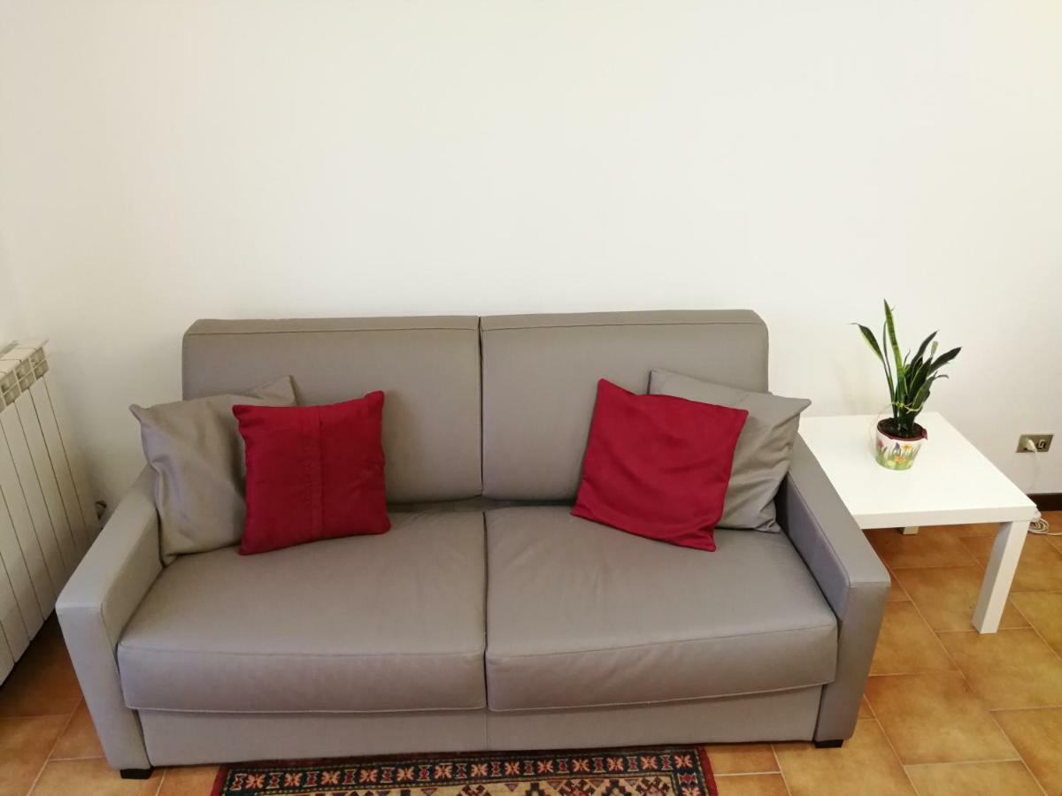 Carducci Apartment - The V Collection Turate Bagian luar foto