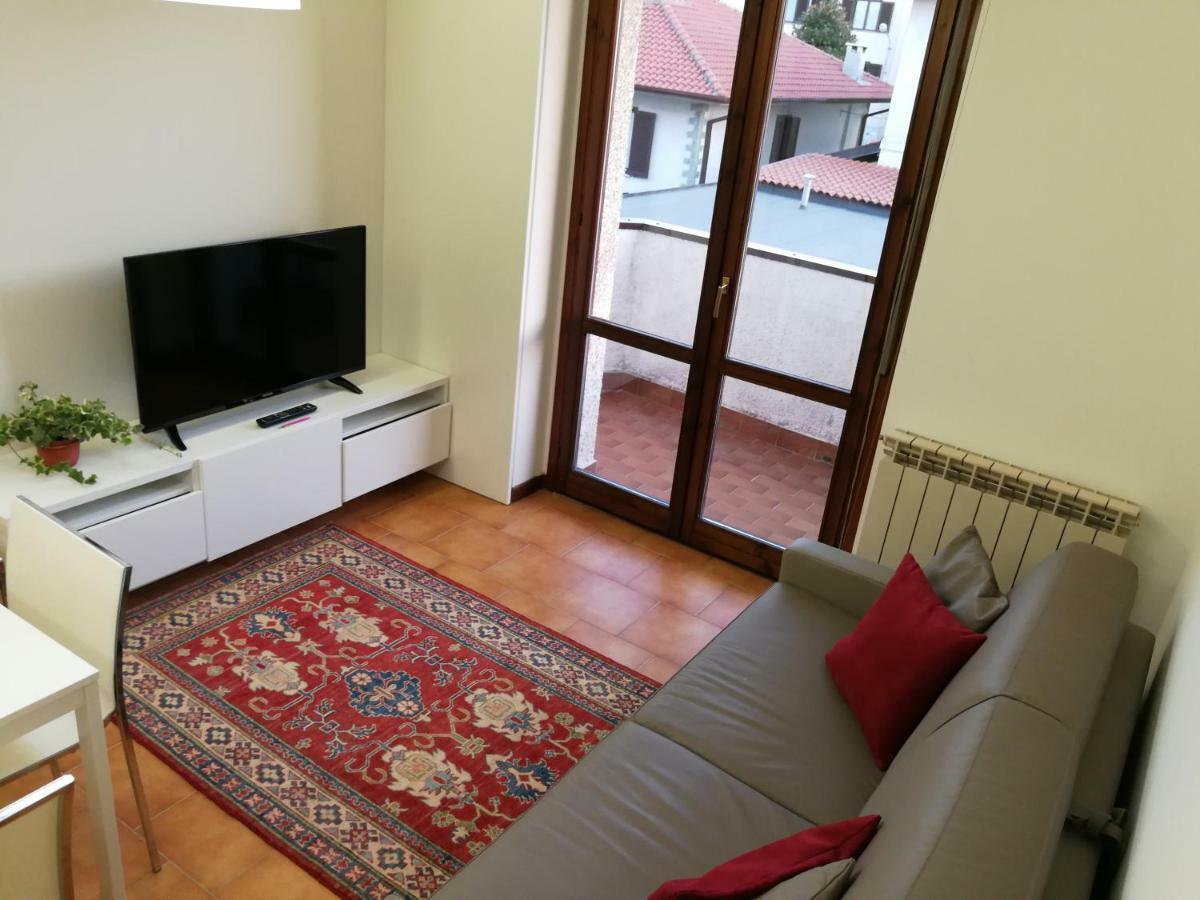 Carducci Apartment - The V Collection Turate Bagian luar foto